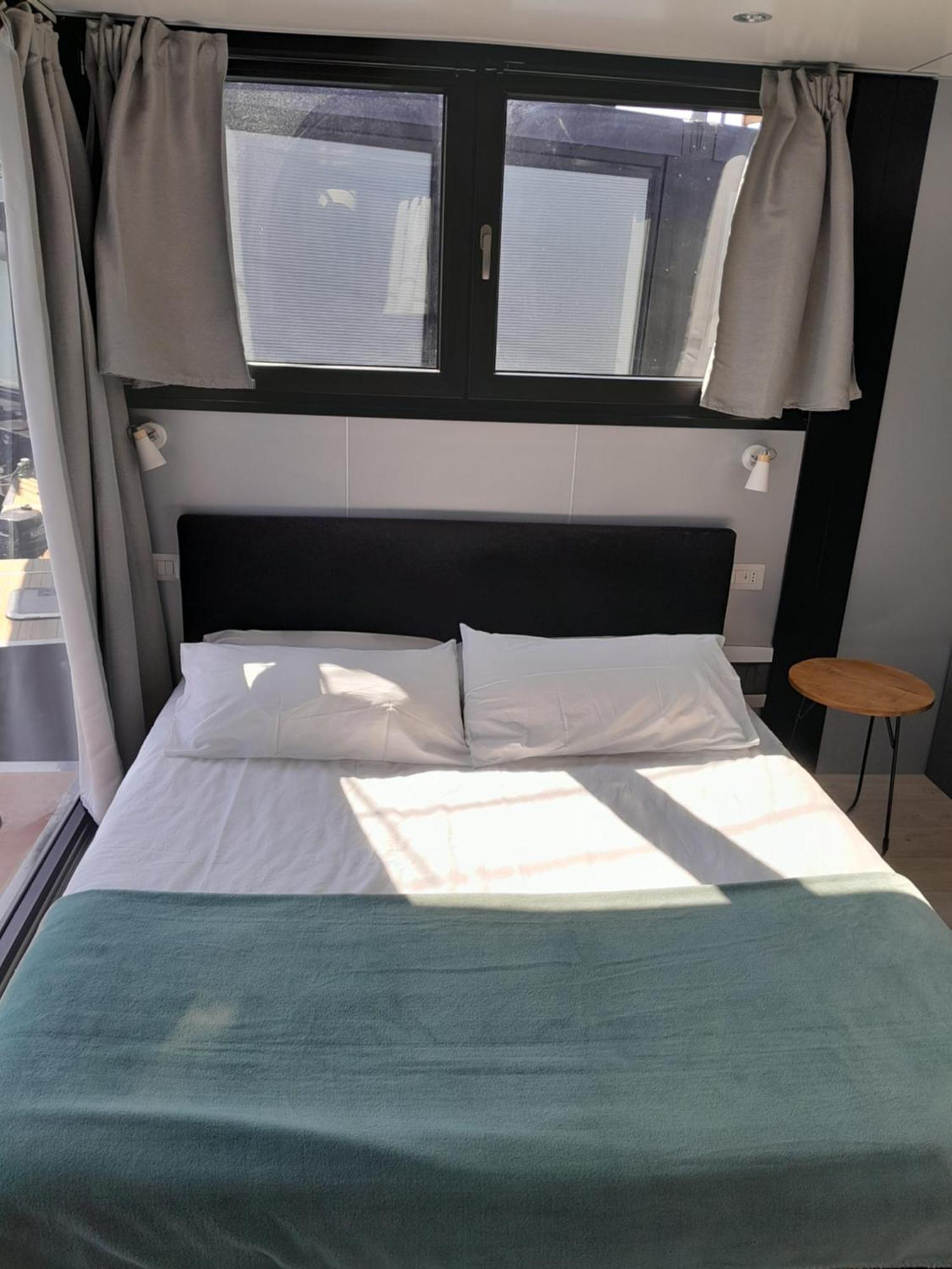 Floating Experience Black Pearl, Lago Maggiore Dormelletto Exterior foto